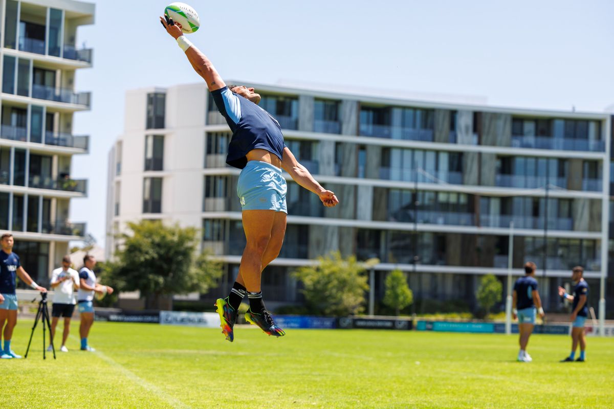 Toda la capacidad atlética de Rodrigo Isgró