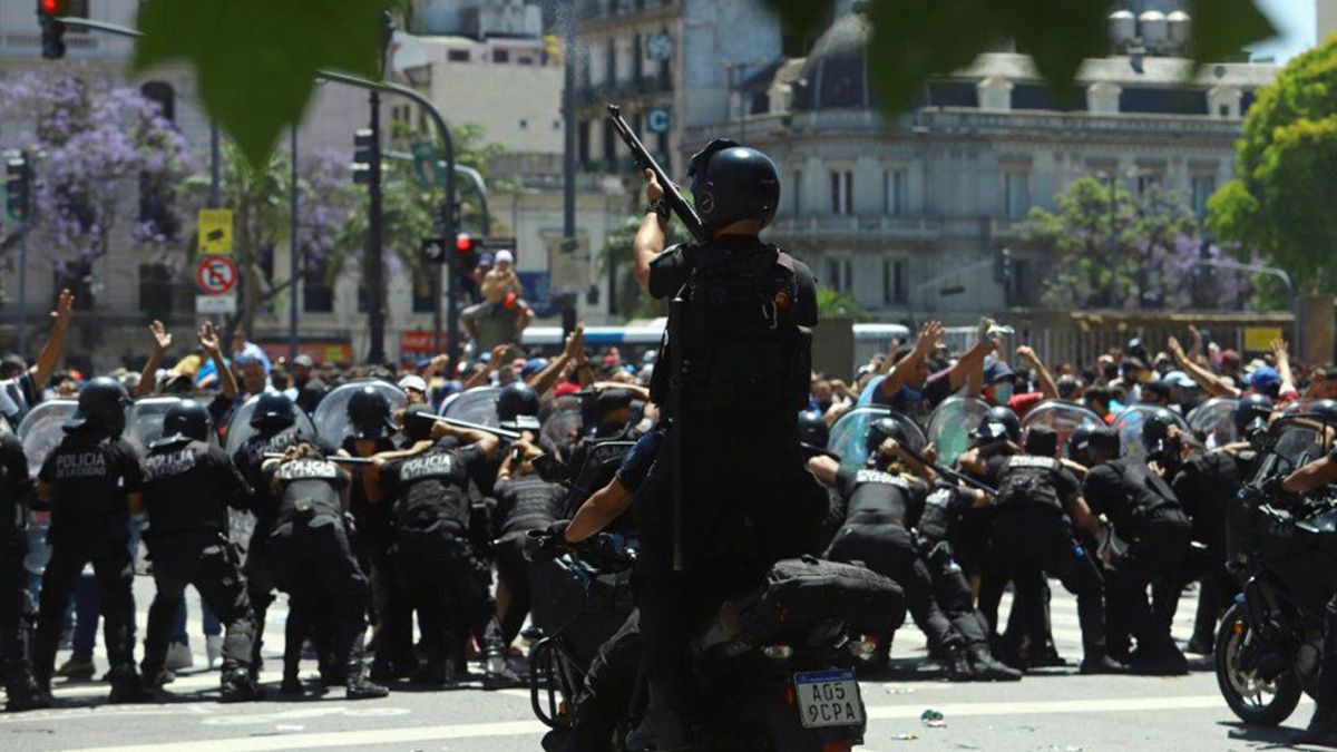 El Gobierno realizó una denuncia contra&nbsp; Larreta y Santilli.