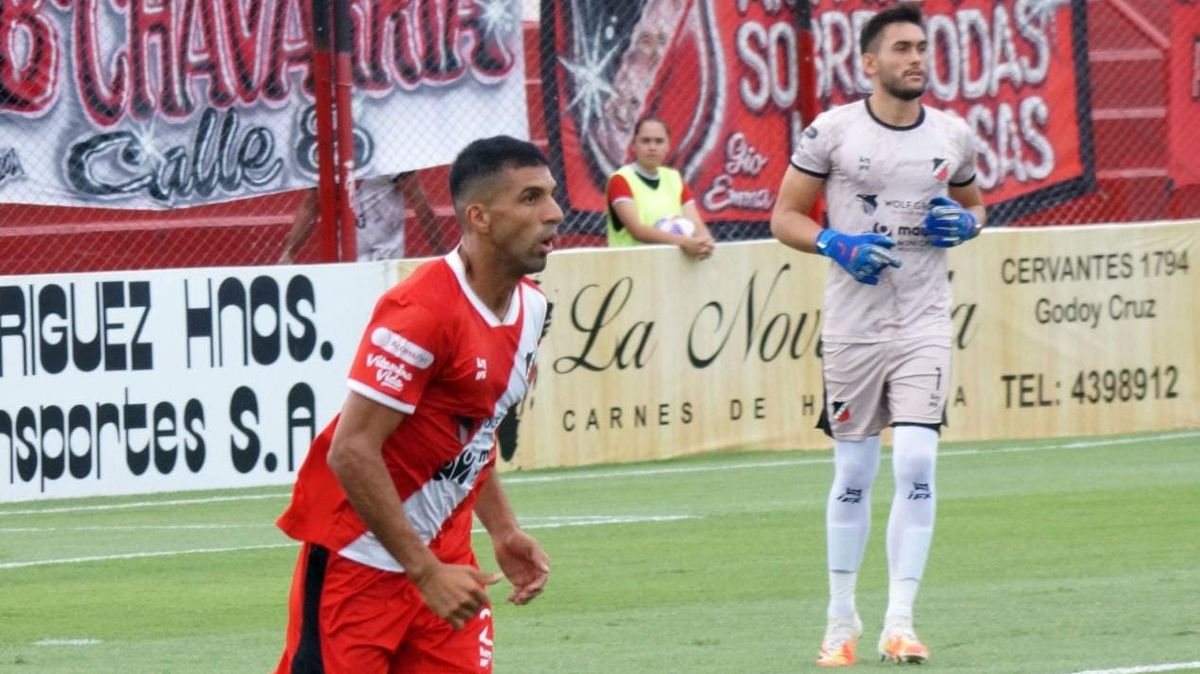 El defensor Nicolás Agorreca está contento con el protagonismo del Deportivo Maipú.