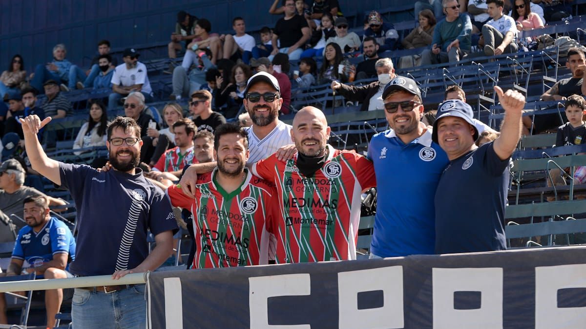 Los hinchas de Independiente Rivadavia dijeron presente en el Gargantini