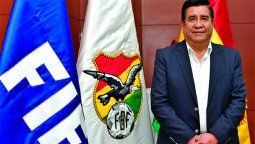 El presidente del fútbol boliviano fue internado con síntomas de COVID-19