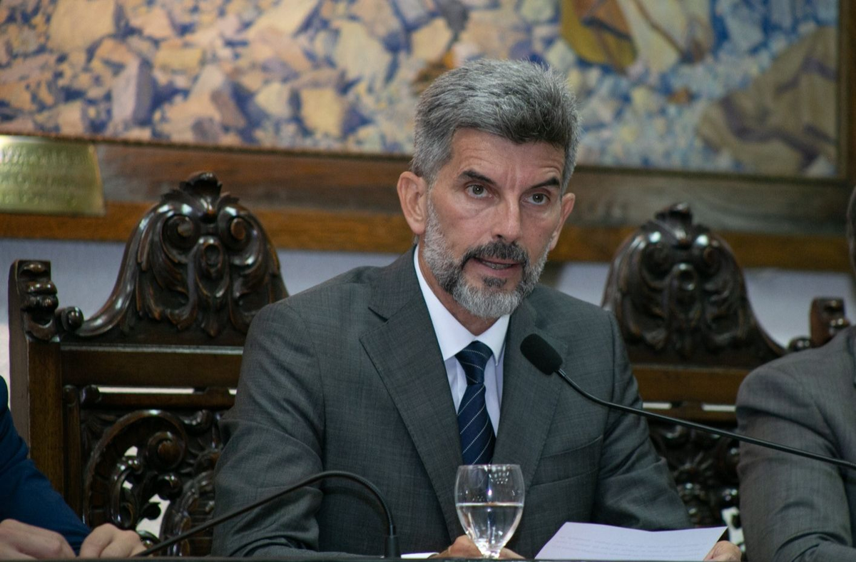 Para Ulpiano Suarez, el objetivo de hacer obligatorio el debate entre candidatos a intendente y concejales es Para Ulpiano Suarez, el objetivo de hacer obligatorio el debate entre candidatos a intendente y concejales es