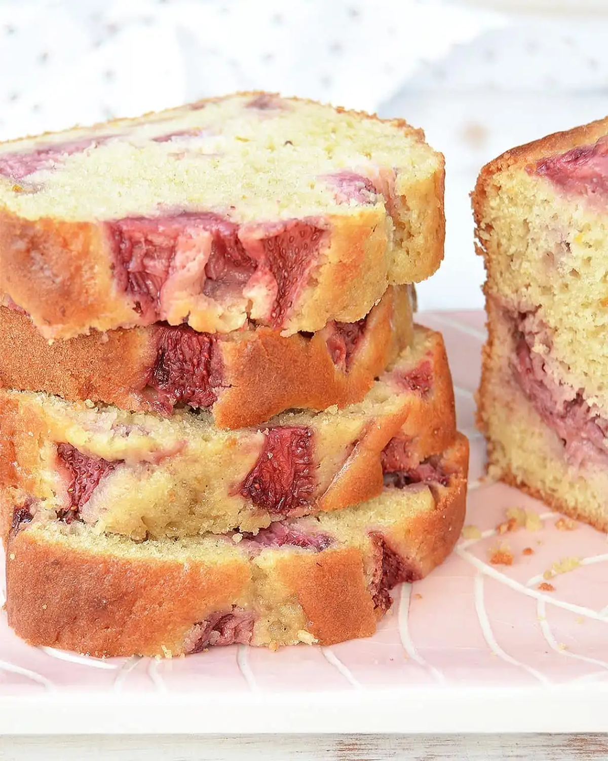 Ligero, nutritivo y sin azúcar refinada, este budín de frutilla es ideal para disfrutar algo dulce sin salir del estilo de vida saludable. Ligero, nutritivo y sin azúcar refinada, este budín de frutilla es ideal para disfrutar algo dulce sin salir del estilo de vida saludable.