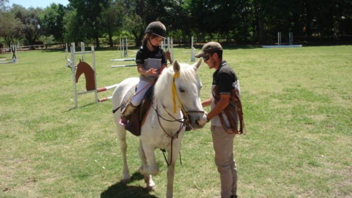 El club hípico La Equitana lleva a cabo importantes actividades deportivas y sociales.