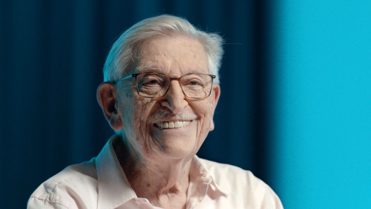 Abrasha Rotenberg transmite mucho en cada definición. Abrasha Rotenberg transmite mucho en cada definición.