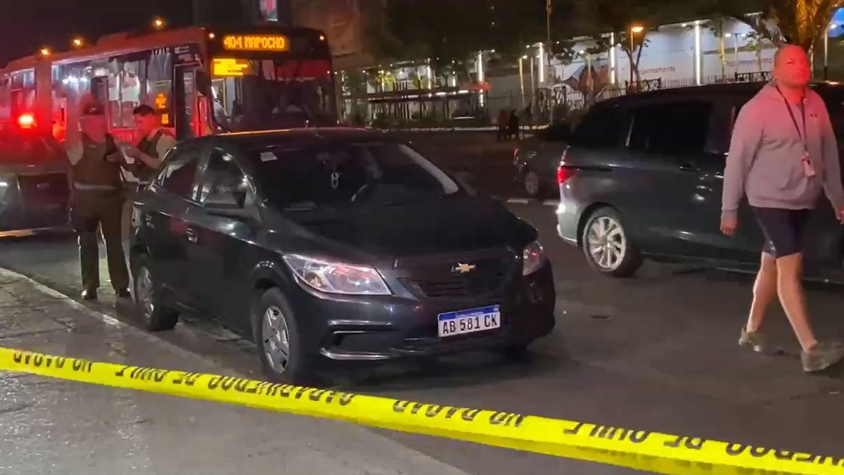 El mendocino baleado en Chile fue asistido por médicos de una ambulancia que lo llevaron a un hospital y aseguraron que está fuera de peligro. El mendocino baleado en Chile fue asistido por médicos de una ambulancia que lo llevaron a un hospital y aseguraron que está fuera de peligro.