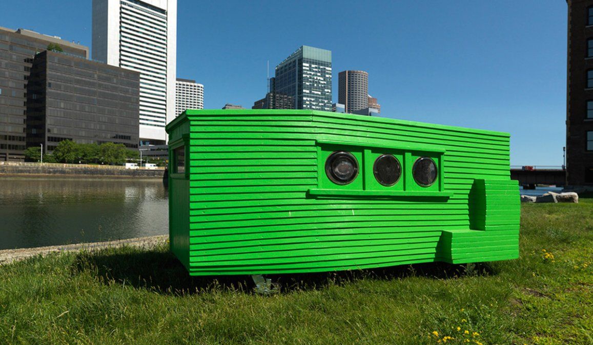 El joven youtuber alquiló la casa más pequeña de Airbnb que se encuentra en Boston y vivió una experiencia divertida