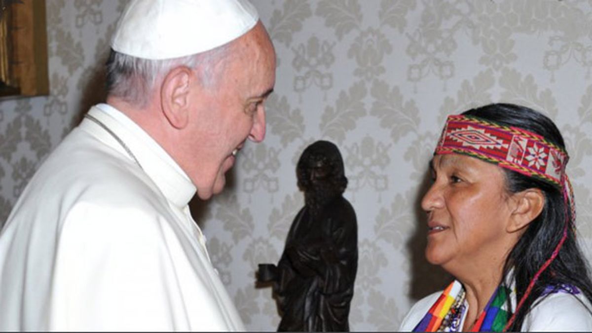 El Papa Francisco y Milagro Sala en El Vaticano.