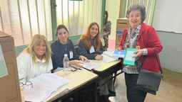 Admirable. Jeannette pide gente honesta, responsable y preparada. Por eso vine a votar, dice. Admirable. Jeannette pide gente honesta, responsable y preparada. Por eso vine a votar, dice.