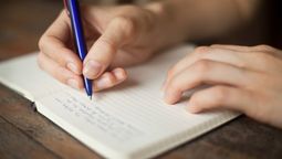 Cómo escribe la letra A una persona sociable