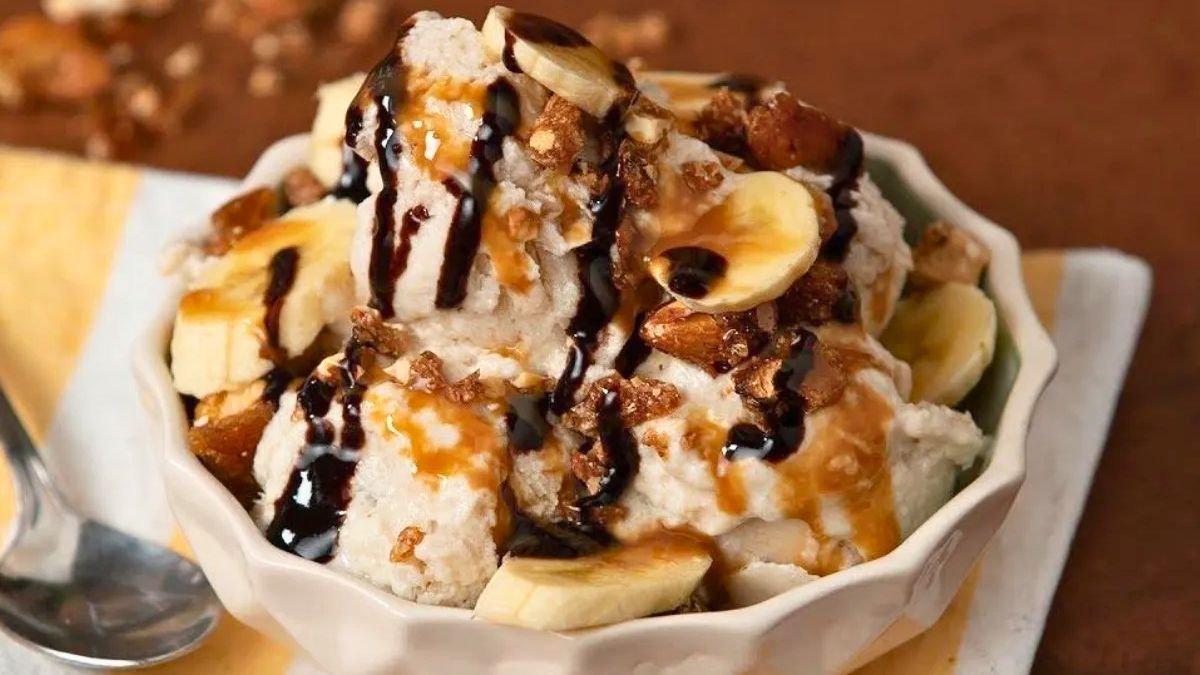 Cómo se hace el helado de banana split en la licuadora: la receta con 2 ingredientes y en pocos minutos