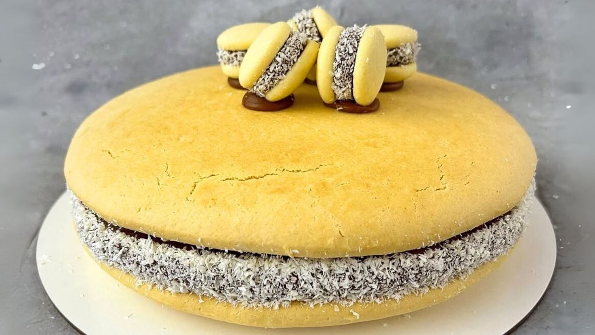 Receta de la torta alfajor de maicena, paso a paso. Foto: gentileza Instagram/tentempieok.