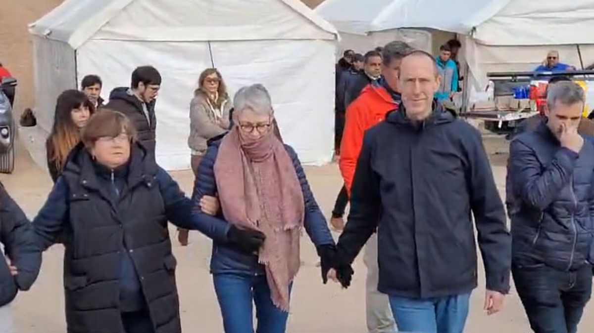 Peter y Cristina Horn, los padres de Julia, la joven alemana de 19 años que fue encontrada muerta a 12 kilómetros del cerro Tres Marías, de San Juan. Peter y Cristina Horn, los padres de Julia, la joven alemana de 19 años que fue encontrada muerta a 12 kilómetros del cerro Tres Marías, de San Juan.