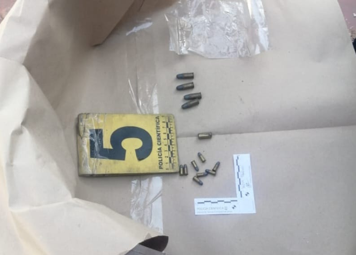 Balas encontradas en la casa del comediante.