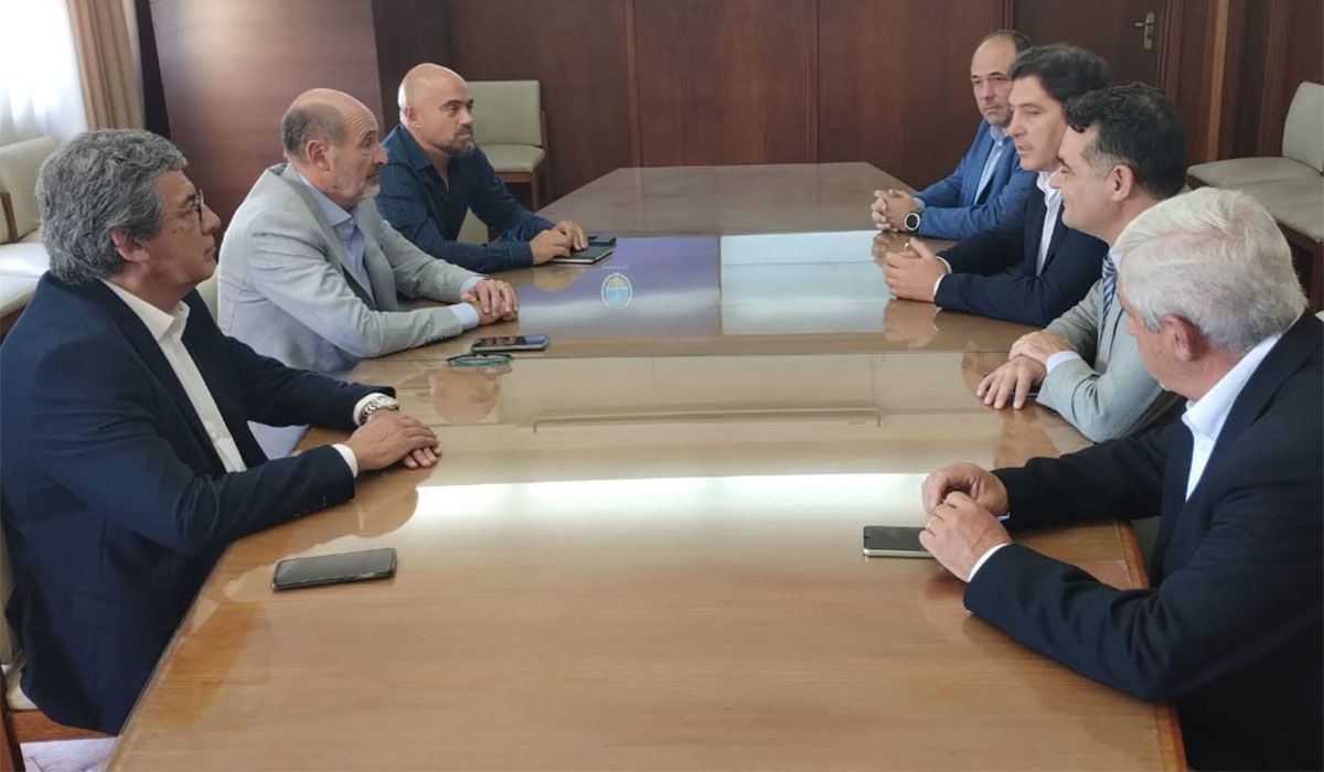 La reunión en la que se acordó el porcentaje de diversificación. La reunión en la que se acordó el porcentaje de diversificación.