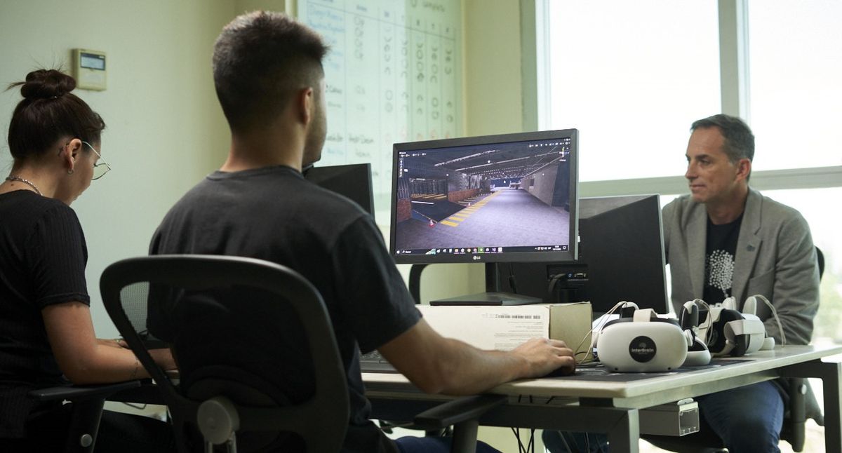 La idea es aplicar las tecnologías al entrenamiento corporativo y de organizaciones, para hacerlo más eficiente. La idea es aplicar las tecnologías al entrenamiento corporativo y de organizaciones, para hacerlo más eficiente.