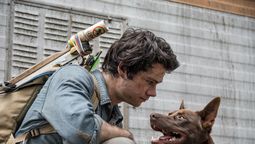 Amor y Monstruos, película de Netflix.