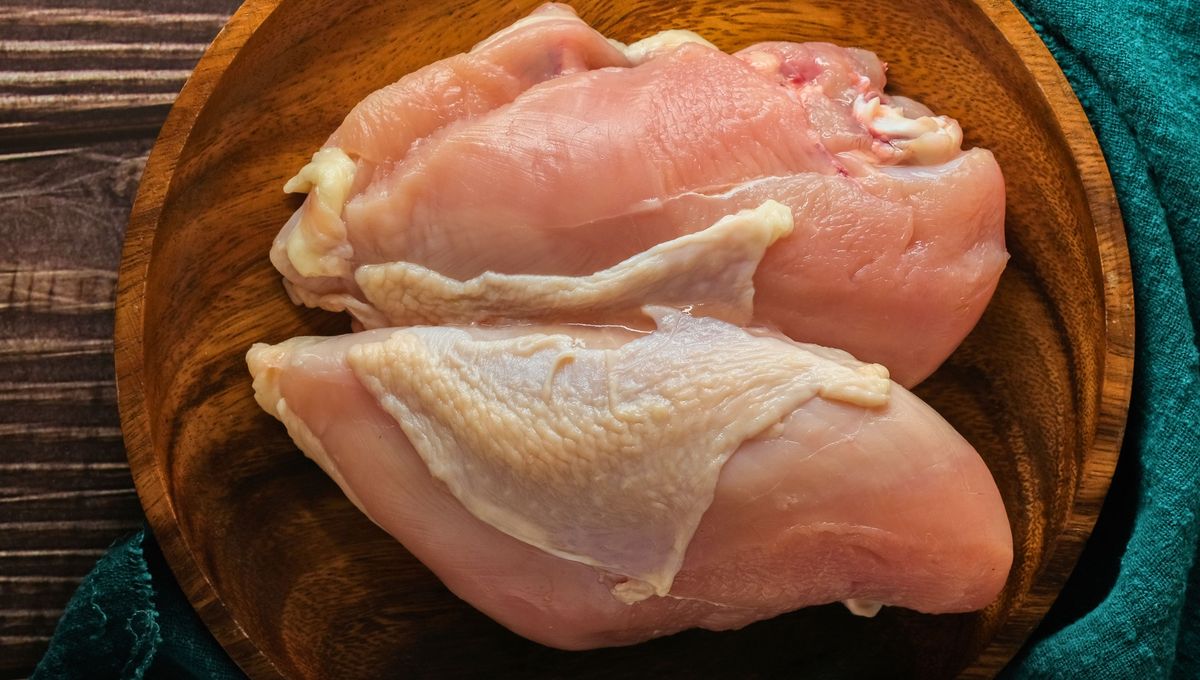 Chequea siempre el estado, calidad y frescura del pollo antes de comprarlo. Chequea siempre el estado, calidad y frescura del pollo antes de comprarlo. 