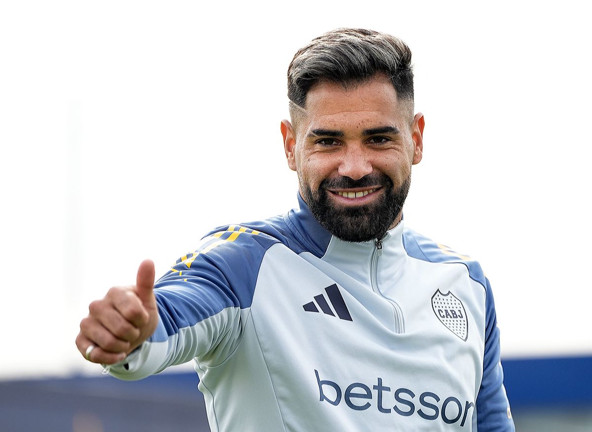 Milton Giménez acompañará a Cavani en el ataque.