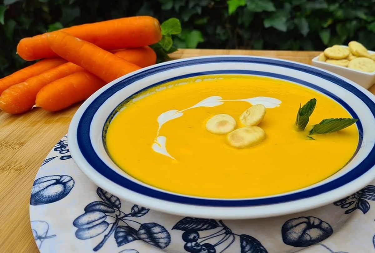 En invierno es preciso mantener una buena temperatura del cuerpo para combatir el frío: la receta fácil de la exquisita sopa de zanahorias En invierno es preciso mantener una buena temperatura del cuerpo para combatir el frío: la receta fácil de la exquisita sopa de zanahorias