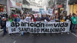 Rosario reclama por la aparición de Santiago Maldonado