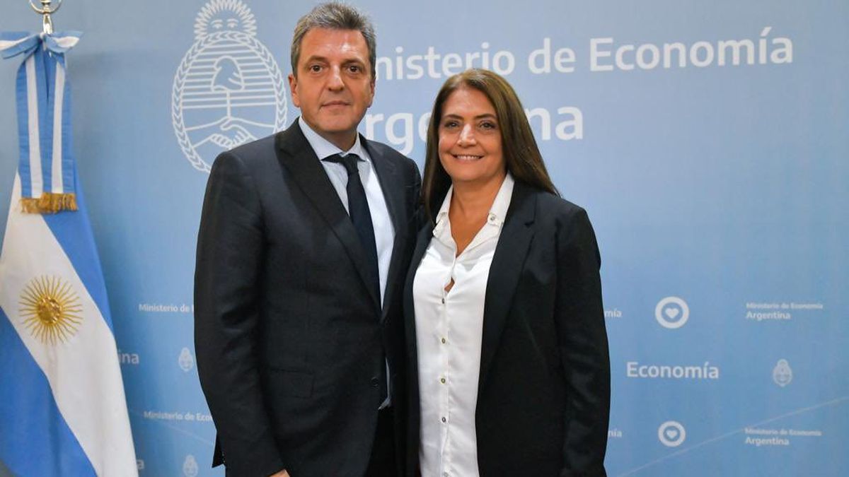 Sergio Massa junto a Gabriela Lizana, una de las funcionarias más cercanas al ministro de Economía en Mendoza.