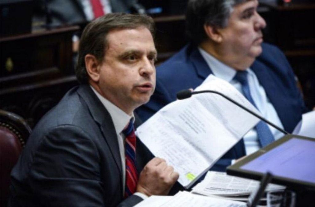 El jujeño Guillermo Snopek también hizo su "aporte" para posibilitar el aborto legal en el Senado: fue la única abstención de este miércoles. 