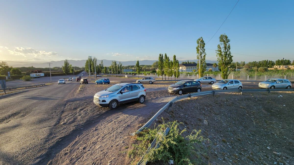Las rotondas del puente de la Aráoz, otra solución esperada que no se concreta.