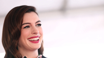 Anne Hathaway brilla con esta película que se subió a la cima de las más vistas