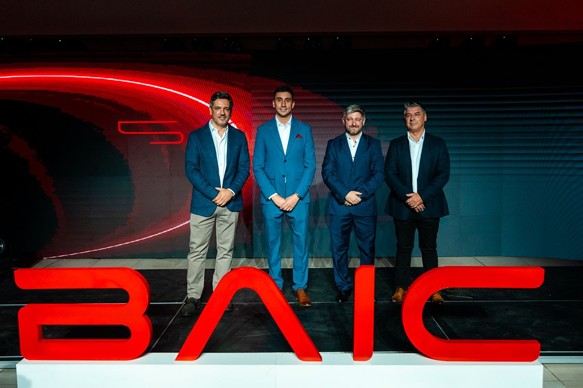 Gerardo Lorenzo, Juan Manuel Sales, Ezequiel Lorenzo y Leonardo Bech en la presentación de BAIC By Grupo Lorenzo. Gerardo Lorenzo, Juan Manuel Sales, Ezequiel Lorenzo y Leonardo Bech en la presentación de BAIC By Grupo Lorenzo.