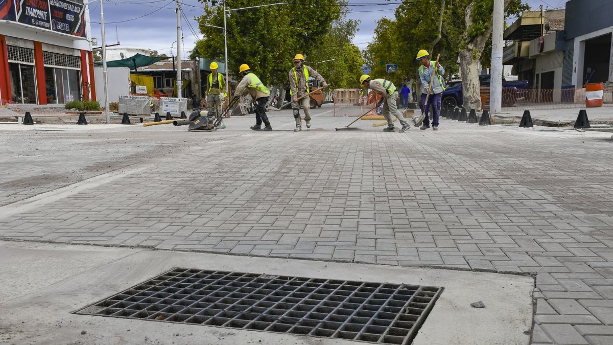 Guaymallén terminó trabajos en el frente del Hospital Notti. Guaymallén terminó trabajos en el frente del Hospital Notti.