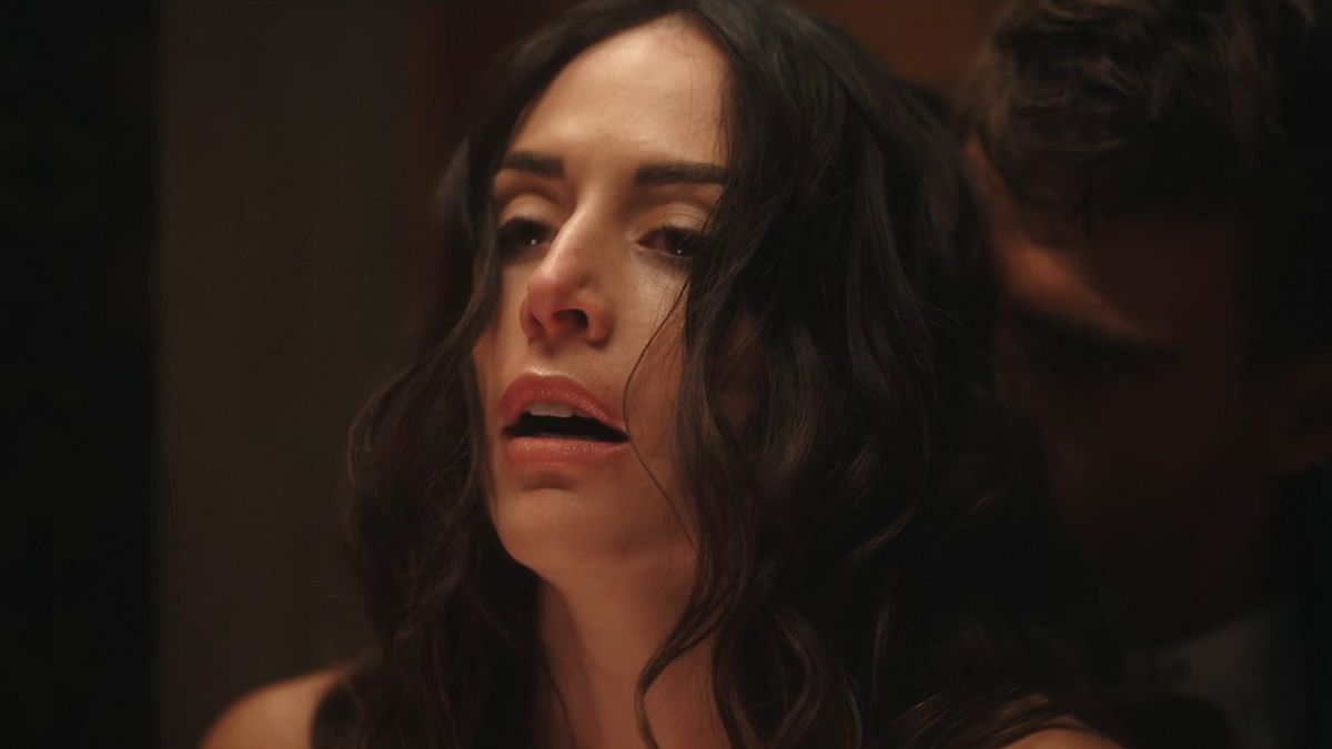 Pecados inconfesables es una serie de 18 capítulos disponibles en la plataforma de Netflix. Pecados inconfesables es una serie de 18 capítulos disponibles en la plataforma de Netflix.