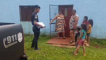 Niños abandonados y encerrados por su mamá: pasaron tres días sin comer y fueron rescatados justo a tiempo Niños abandonados y encerrados por su mamá: pasaron tres días sin comer y fueron rescatados justo a tiempo