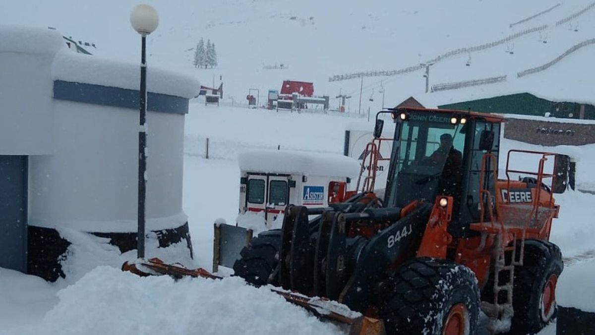 Así está la zona de Penitentes este sábado por la cantidad de nieve acumulada. Foto: Adrián Lima. 