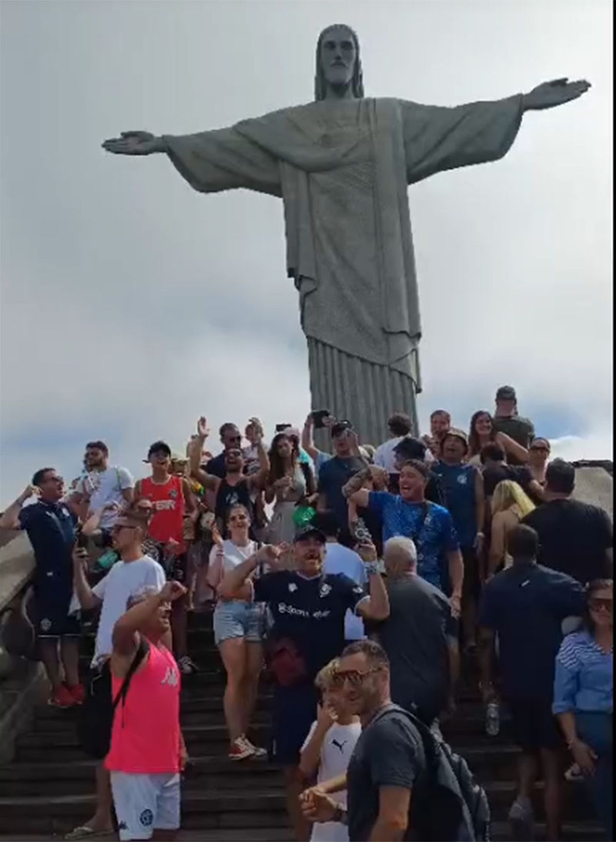 Los hinchas de la Lepra esperan el partido con Fluminense.