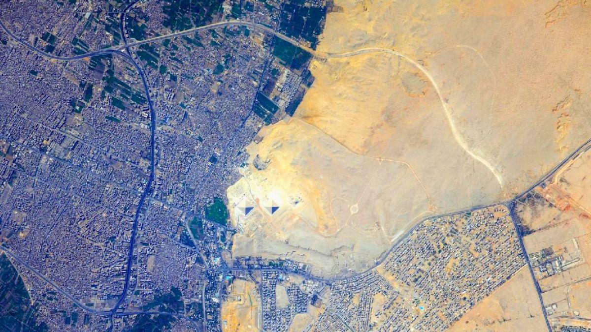 El mito que ronda sobre la muralla china. El mito que ronda sobre la muralla china.