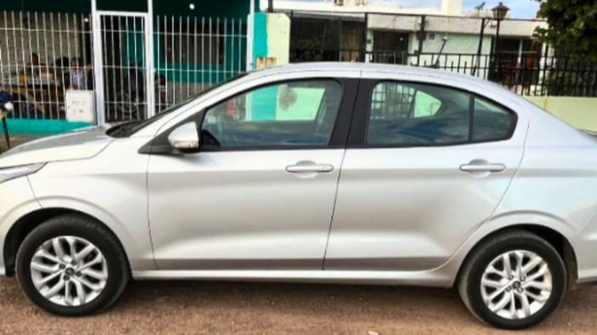 El Fiat gris de Rosana Fares desapareció, la extorsionaron y luego se lo devolvieron. El Fiat gris de Rosana Fares desapareció, la extorsionaron y luego se lo devolvieron.