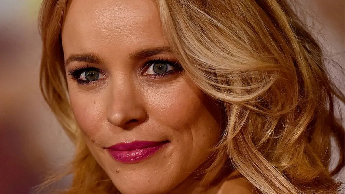 Rachel McAdams es un éxito mundial con la sátira más loca del 2026.