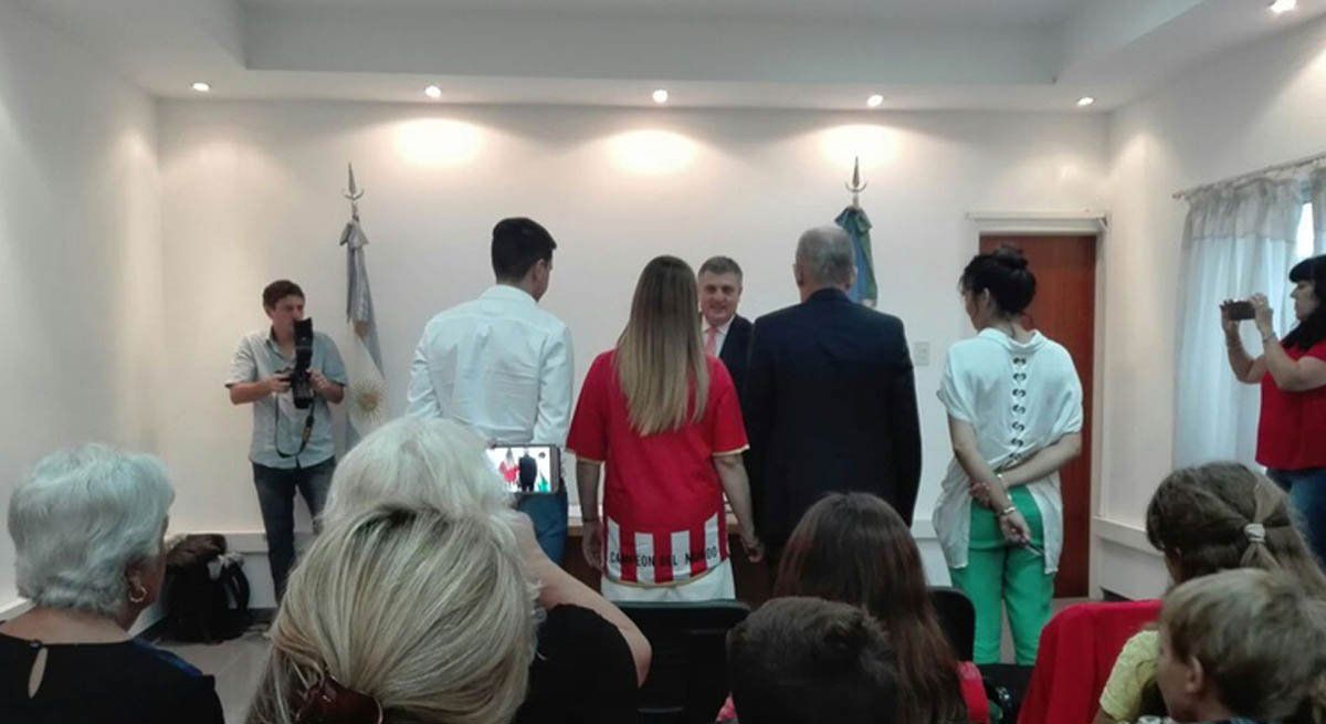 Febrero de 2018. Ese día se casaron Sabella y Silvana Rossi luego de muchos años de convivencia. Los testigos fueron sus dos hijos.