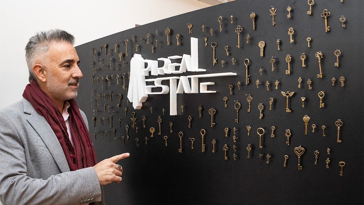 El empresario maipucino es CEO y fundador de Pi Real Estate, que lleva 12 años en el mercado inmobiliario local e internacional. El empresario maipucino es CEO y fundador de Pi Real Estate, que lleva 12 años en el mercado inmobiliario local e internacional.