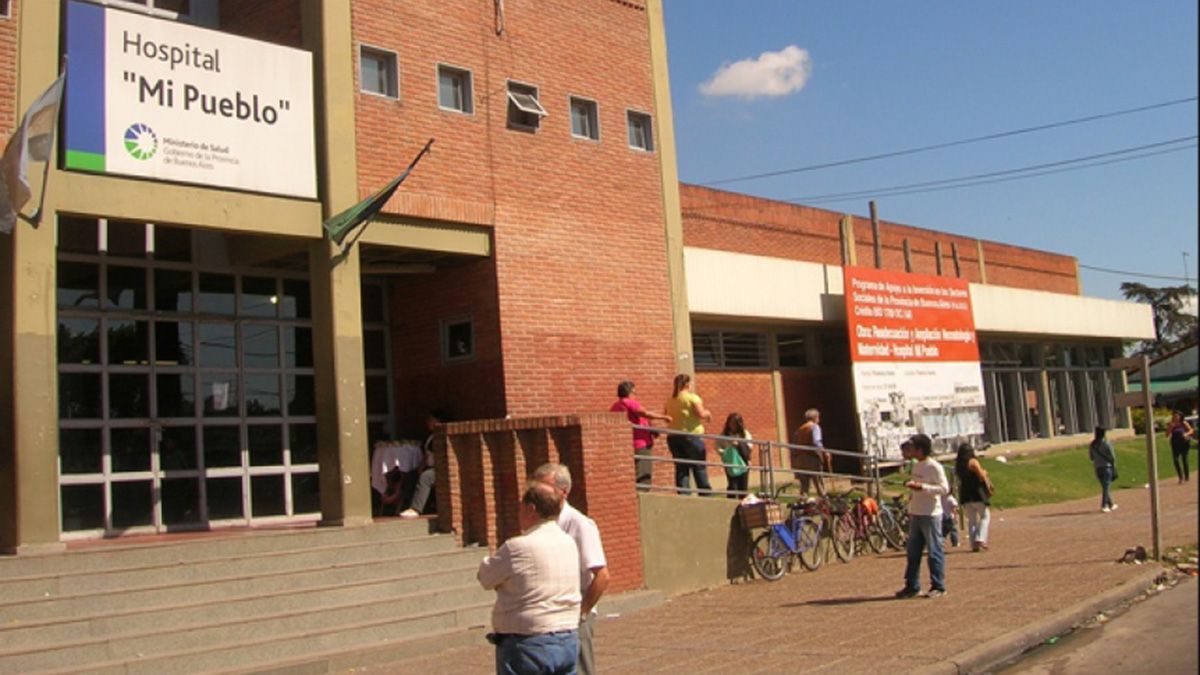 El hombre que atacó a su abuela a puñaladas fue internado en el Hospital Mi Pueblo, por los golpes que les dieron los vecinos