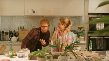 Ed Sheeran y su mujer se deshacen de la timidez para protagonizar su primer videoclip juntos