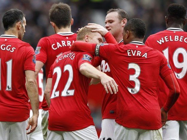 Manchester United ganó y amplió su ventaja en la Premier