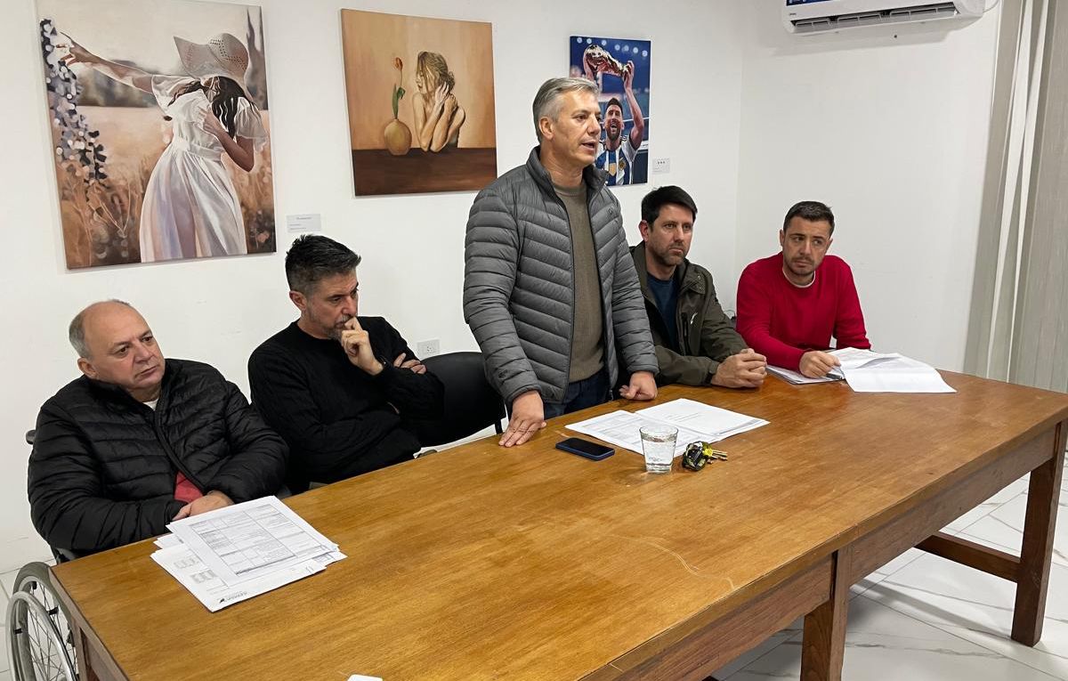 El intendente Alejandro Molero encabezó la mesa de negociación por la lucha antigranizo.