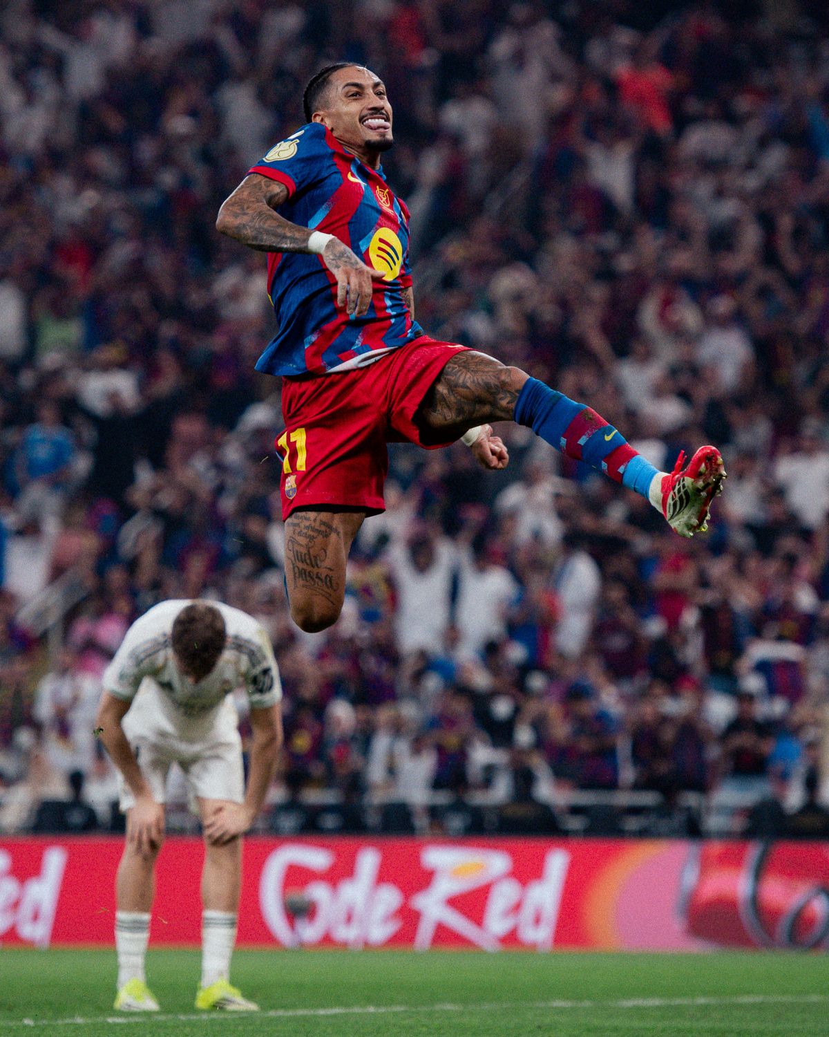 Raphinha hizo dos goles para el Barcelona en la final de la Supercopa de Espa&ntilde;a.