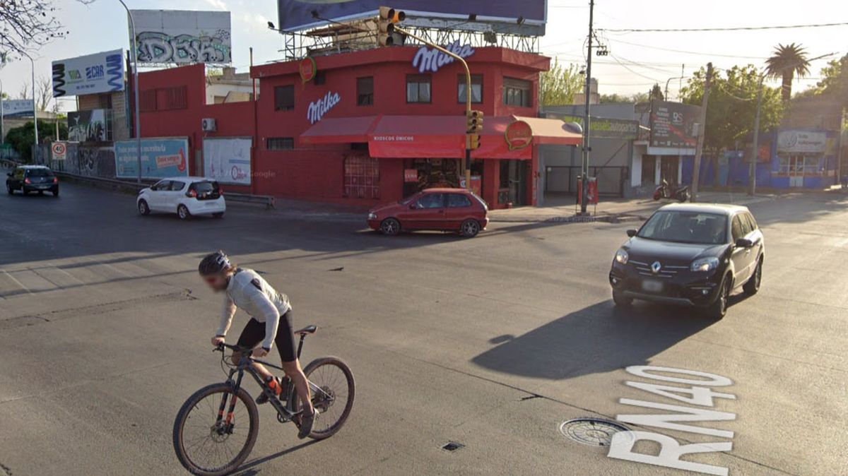 Los delincuentes asaltaron al empleado del kiosco y a los clientes. No hay detenidos. Foto: Google Maps.