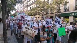 Coronavirus: más de 2.000 médicos residentes se declararon en huelga y tomaron las calles