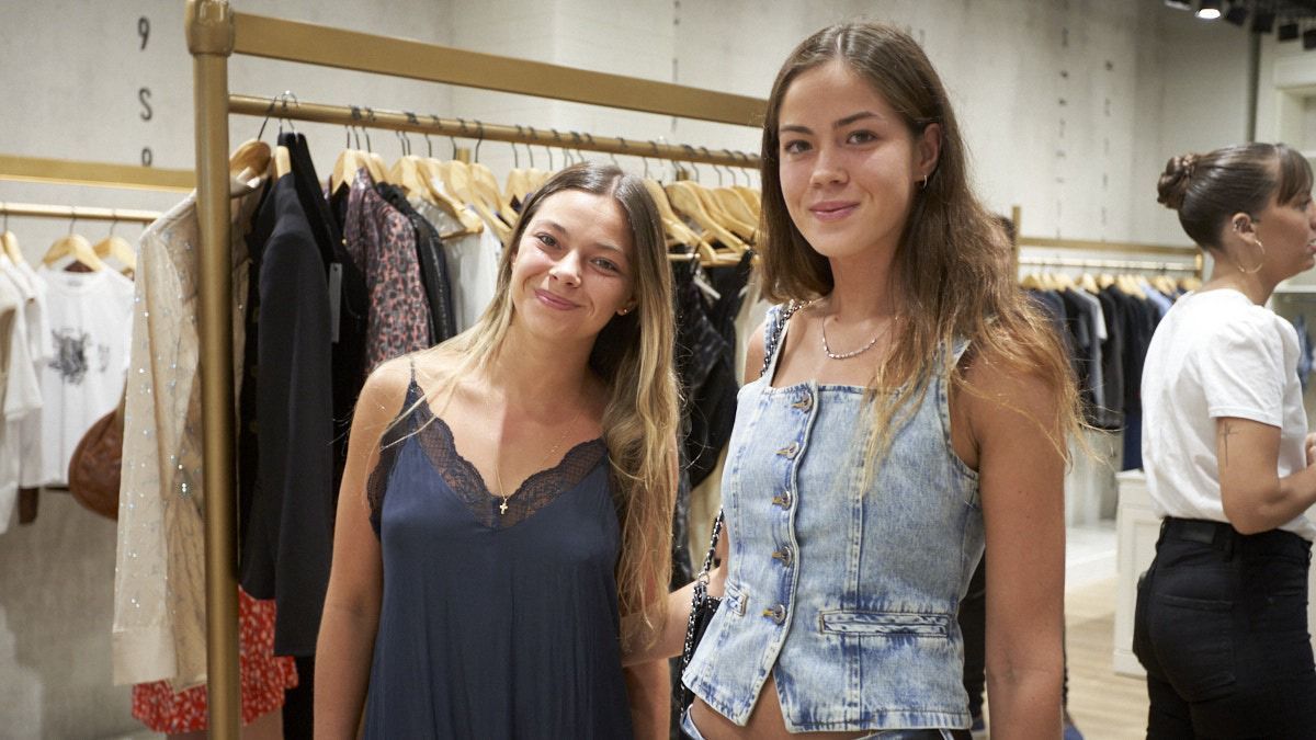 Candelaria Challiol y Guadalupe Challiol. Candelaria Challiol y Guadalupe Challiol.