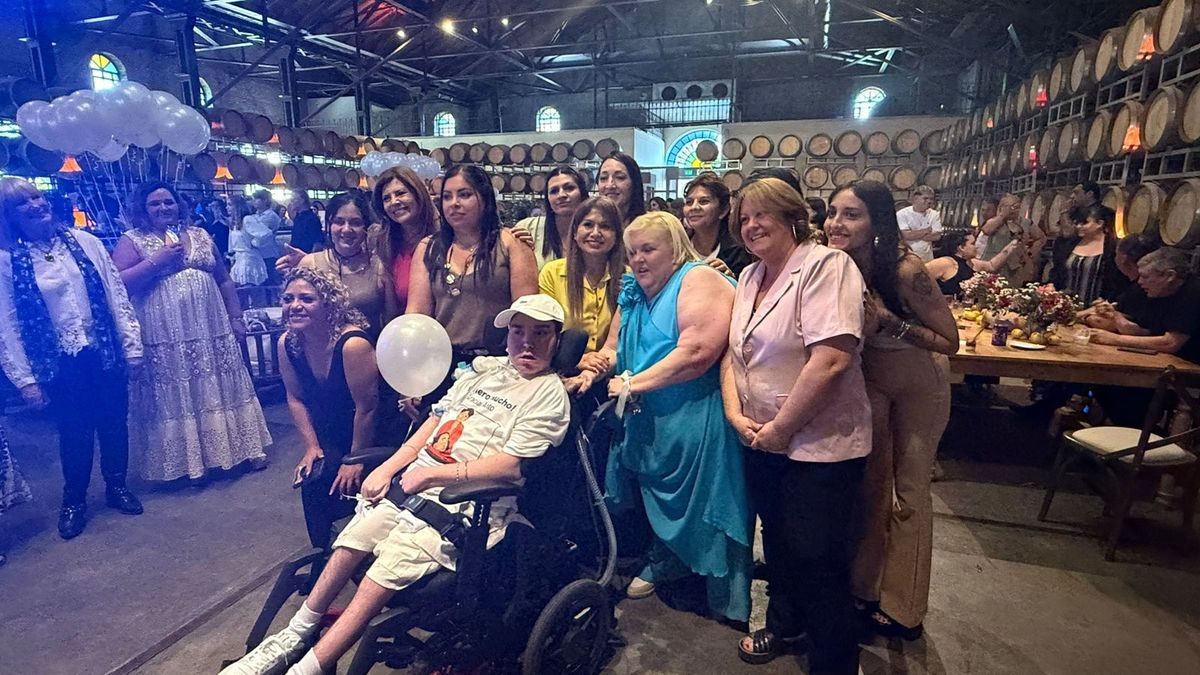 Un tramo de la fiesta de 18 de Guille. Un tramo de la fiesta de 18 de Guille.