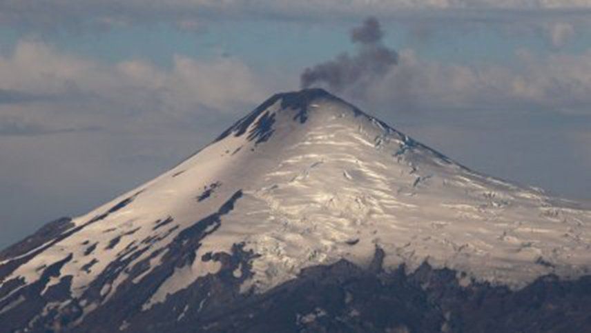 El volcán Villarrica entró en alerta naranja